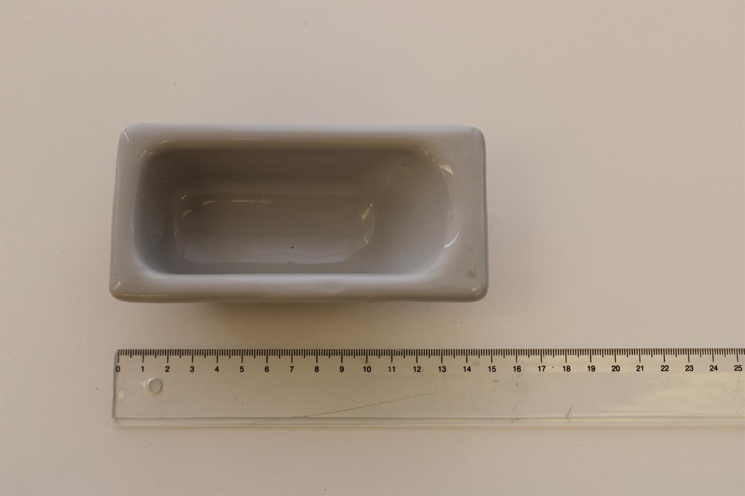 <span><p>Banheira Oliva em miniatura</p></span>