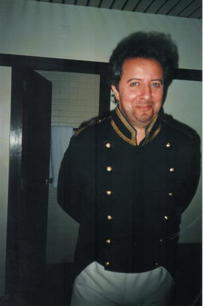 <span><p>Cantor nos bastidores</p></span>