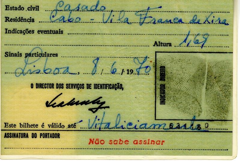 <span><p>Bilhete de Identidade do av� materno, Carlos Moreira, nascido em Castanheira (Vila Franca de Xira) a 17 de Novembro de 1893, e que foi para a guerra em Inglaterra.</p></span>