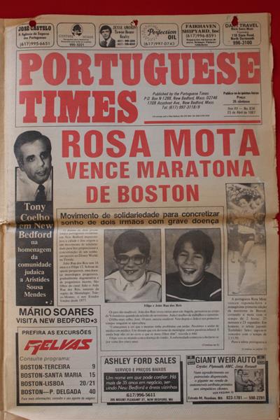 <span><p>Jornal “Portuguese Times” de 23/04/1987, ano XV, n.� 834 publicado em New Bedford, Massachussets, em portugu�s, a cores, com publicidade, not�cias. Not�cia da p�g.2: “Criada uma bolsa de estudo em nome de Aristides Mendes”. 4 p�ginas.</p></span>