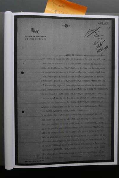 <span><p>Compila��o de documentos sobre o pai, Fernando Valverde (processos da pris�o, 1947 e 1967). Os documentos originais na Torre do Tombo.</p></span>