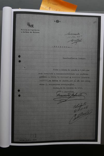 <span><p>Compila��o de documentos sobre o pai, Fernando Valverde (processos da pris�o, 1947 e 1967). Os documentos originais na Torre do Tombo.</p></span>