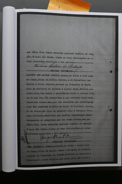 <span><p>Compila��o de documentos sobre o pai, Fernando Valverde (processos da pris�o, 1947 e 1967). Os documentos originais na Torre do Tombo.</p></span>