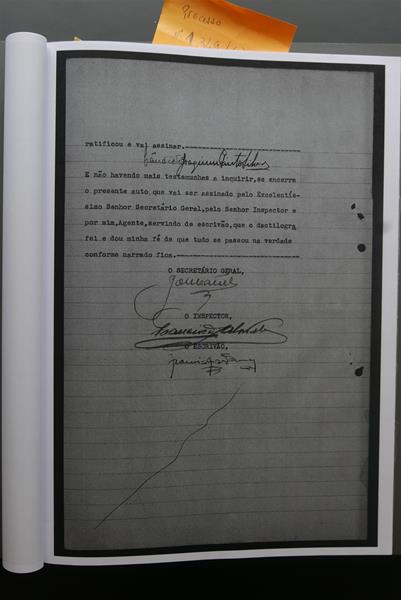 <span><p>Compila��o de documentos sobre o pai, Fernando Valverde (processos da pris�o, 1947 e 1967). Os documentos originais na Torre do Tombo.</p></span>