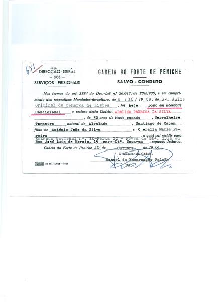 <span><p>V�rios documentos relativos � pris�o e casamento de Adelino Pereira da Silva: ficha individual da PIDE, boletim de casamento e carimbos de apresenta��o de Adelino Pereira Silva e da esposa.</p></span>
