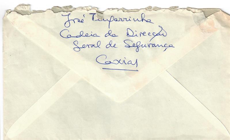 <span><p>Envelope e carta de Jos� Manuel Tengarrinha por ocasi�o da sua �ltima pris�o de 18 a 25 de Abril, dia em que foi liberto. Carta datada de 22 de Abril. Na segunda parte da carta escreve notas para um livro que tem inten��o de escrever nas quais fala de transforma��es no plano pol�tico e tomada de poder.</p></span>