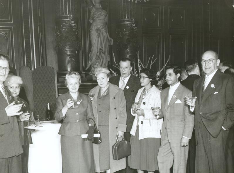 <span><p>Congresso em Paris</p></span>