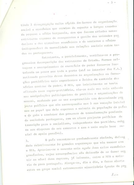 <span><p>Documento dos nove de 7 de Agosto de 1975. Documentos originais. Este documentos tem um despacho assinado por Vargas Cardoso, Secret�rio do Conselho da Revolu��o.</p></span>