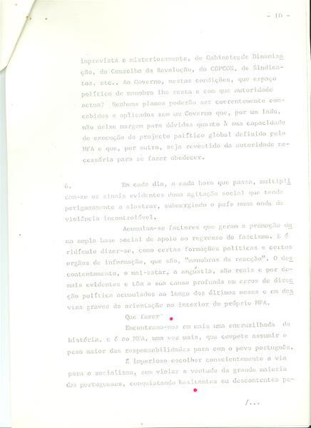 <span><p>Documento dos nove de 7 de Agosto de 1975. Documentos originais. Este documentos tem um despacho assinado por Vargas Cardoso, Secret�rio do Conselho da Revolu��o.</p></span>