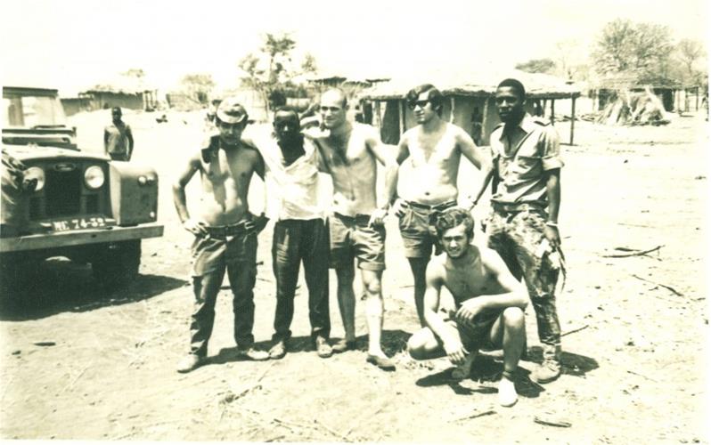 <span><p>Conjunto de fotografias e postais</p></span>