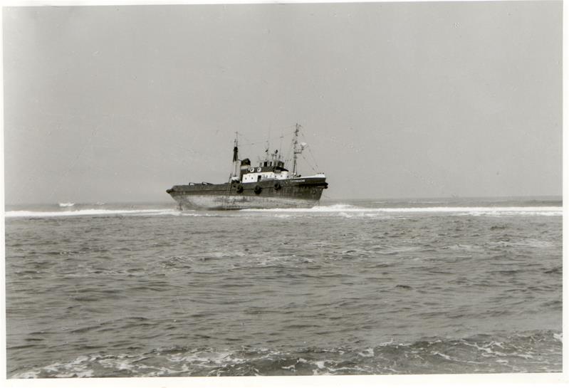 <span><p>Rebocador encalhado</p></span>