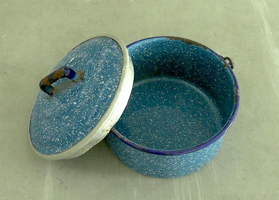 <span><p>Tacho de esmalte</p></span>