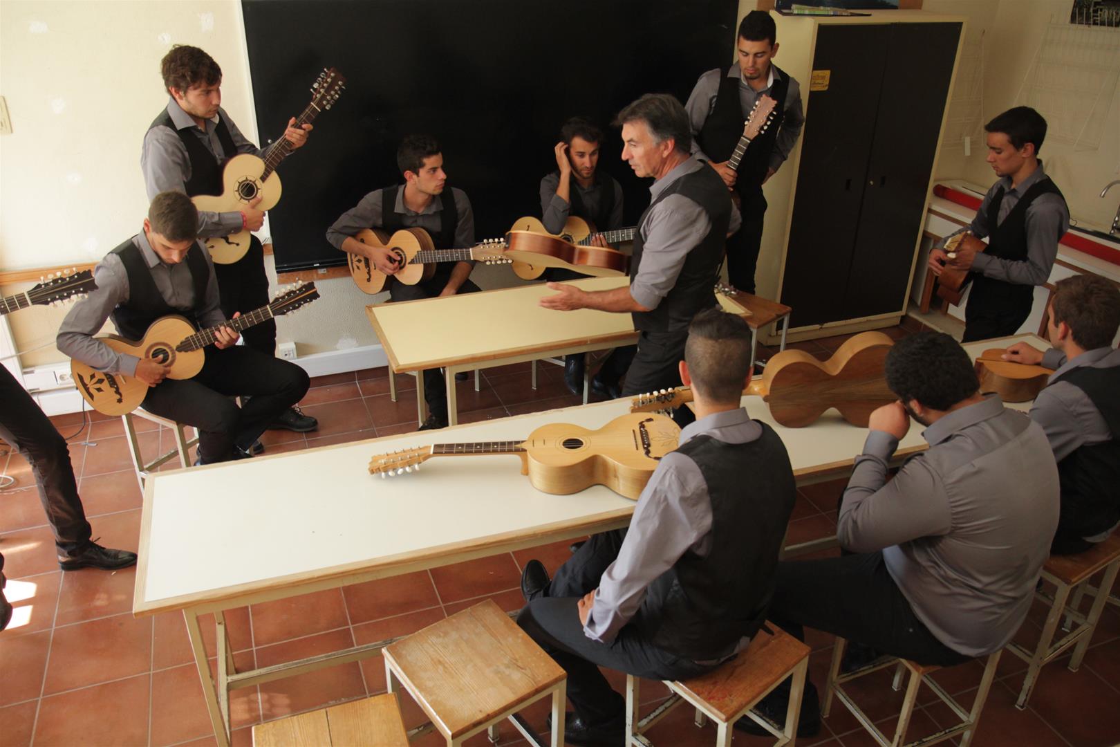 <span><p>Mo�os d'uma Cana</p></span>