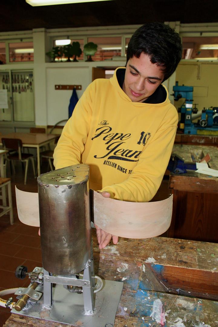 <span><p>Oficina de constru��o da Viola Campani�a</p></span>