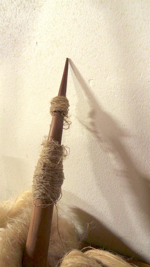 <span><p>Roca e fuso de linho</p></span>