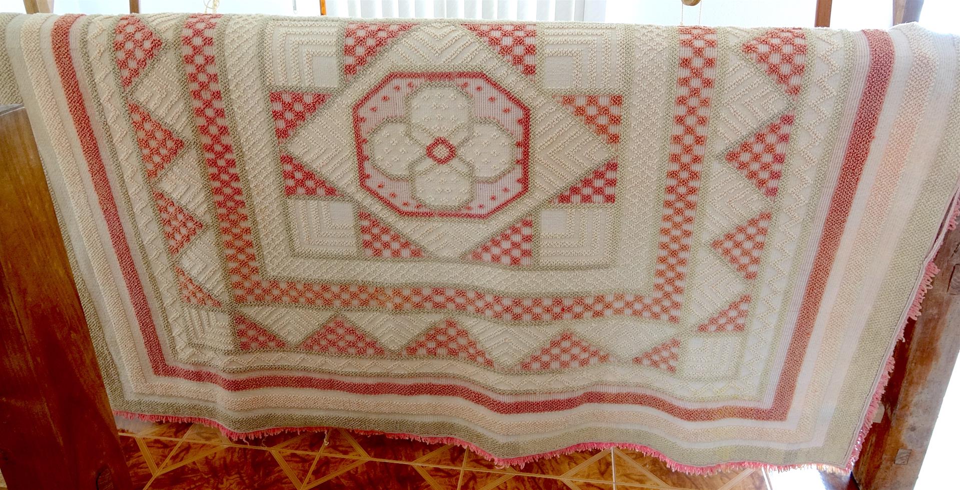 <span><p>Colcha em Ponto Alto</p></span>