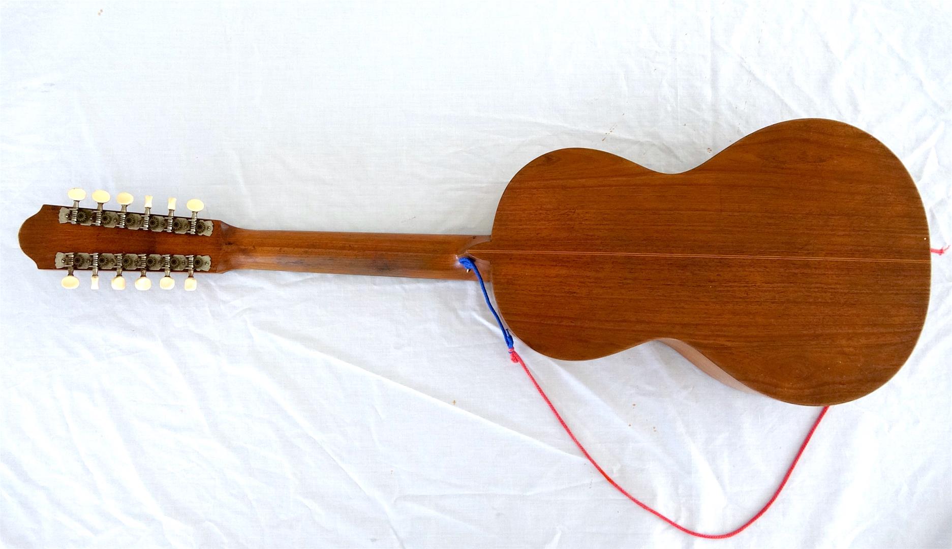 <span><p>Viola da Terra</p></span>