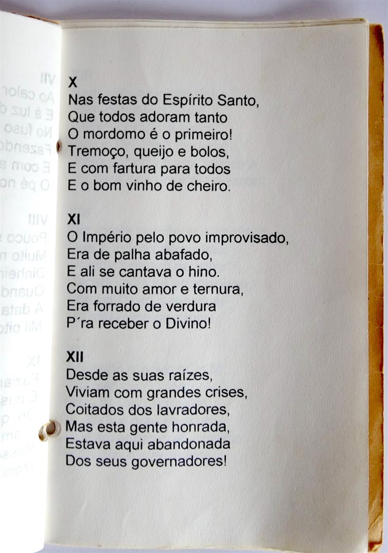 <span><p>Livro com o poema "Mem�rias do Toledo" escrito por Leoc�dia Silveira em 1992. Versa sobre a hist�ria do lugar do Toledo. Foi feito no �mbito da festa de final de segundo ciclo a pedido do professora (1992)</p></span>