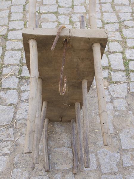 <span><p>Pe�a de madeira para colocar/guardar o p�o depois de cozer</p></span>